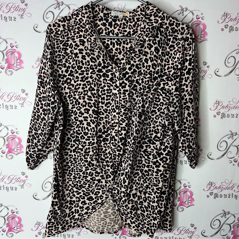 C&C California Black and White Button Down Shirt with Notched Collar cheetah